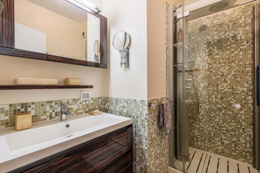 Amazing Apt In The Heart Of Pta Venezia Milan Bagian luar foto