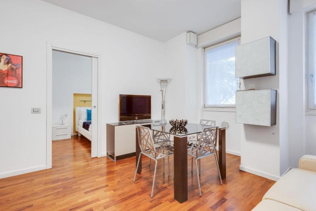 Amazing Apt In The Heart Of Pta Venezia Milan Bagian luar foto